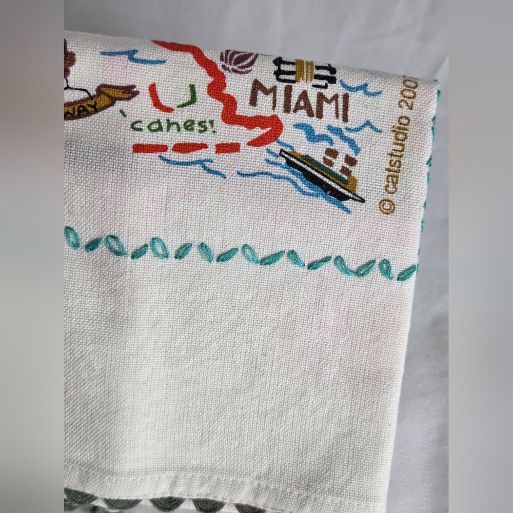 NWOT Catstudio Size 22"x28" Hand/Dish Towel-Miami Themed Towel 100%cotton - Picture 9 of 12